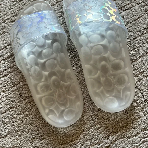 Coach Ugo Iridescent Signature Slides - Picture 7 of 9